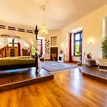 Schloss Arenfels 3*