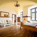 فندق Schloss Arenfels باد هونينغن