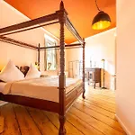 Schloss Arenfels 3*
