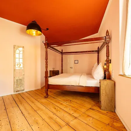 Schloss Arenfels 3*