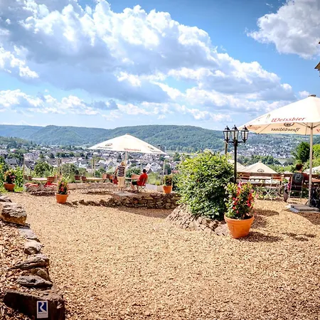 Schloss Arenfels מלון באד הונינגן